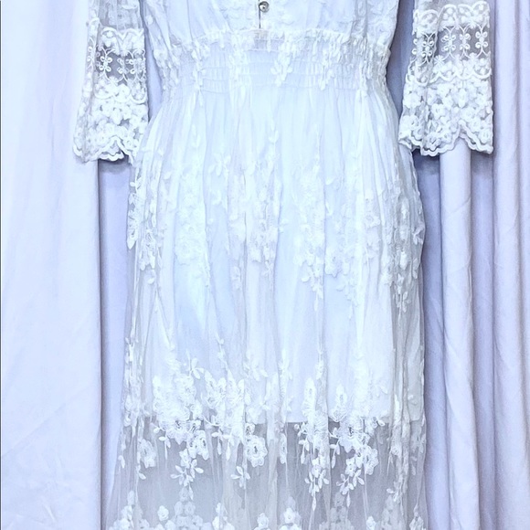 White Lace dress - Picture 5 of 5